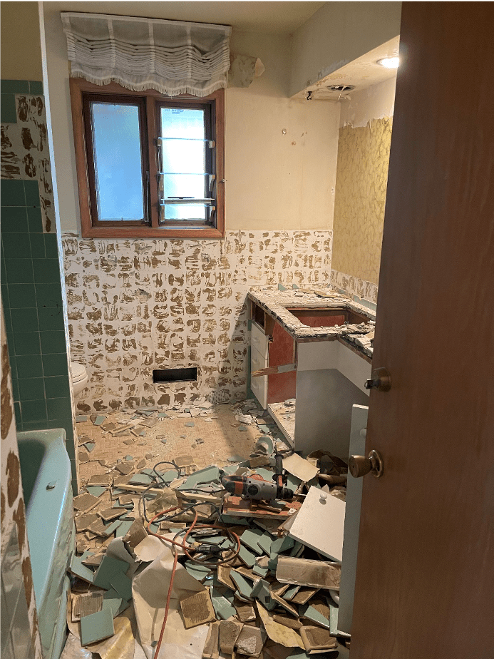 bathroom demolition before bathroom remodeling